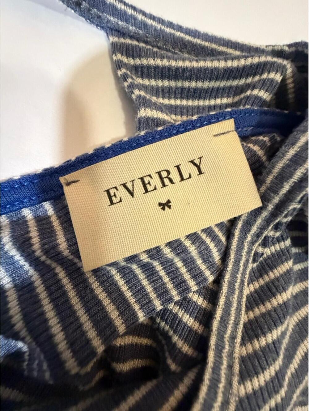 Evereve Blue White Striped Maxi Dress Women’s Small Short Sleeve Keyhole Back - Picture 5 of 6
